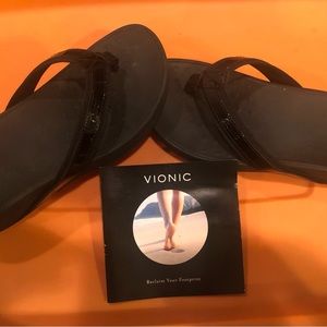 Vionic flip flop sandals